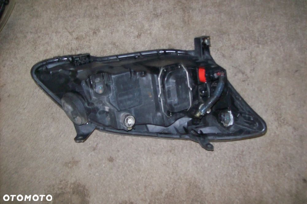 LAMPA PRZEDNIA PRAWA TOYOTA COROLLA E-12 LIFT - 10