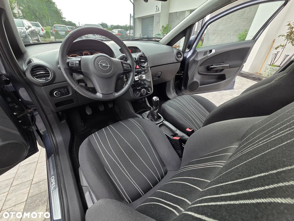 Opel Corsa 1.4 16V Innovation - 12