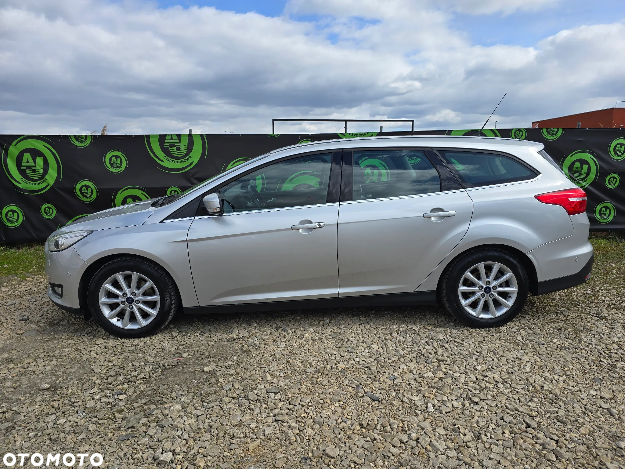 Ford Focus 2.0 TDCi Titanium ASS - 6