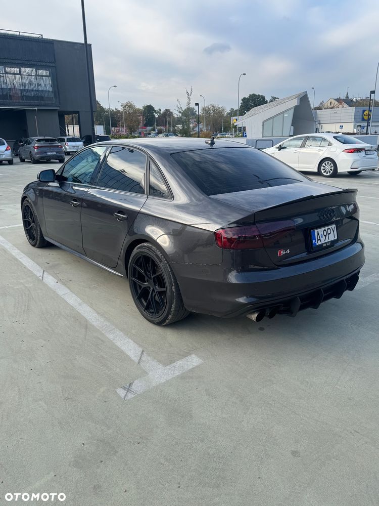 Audi S4 Limousine - 4