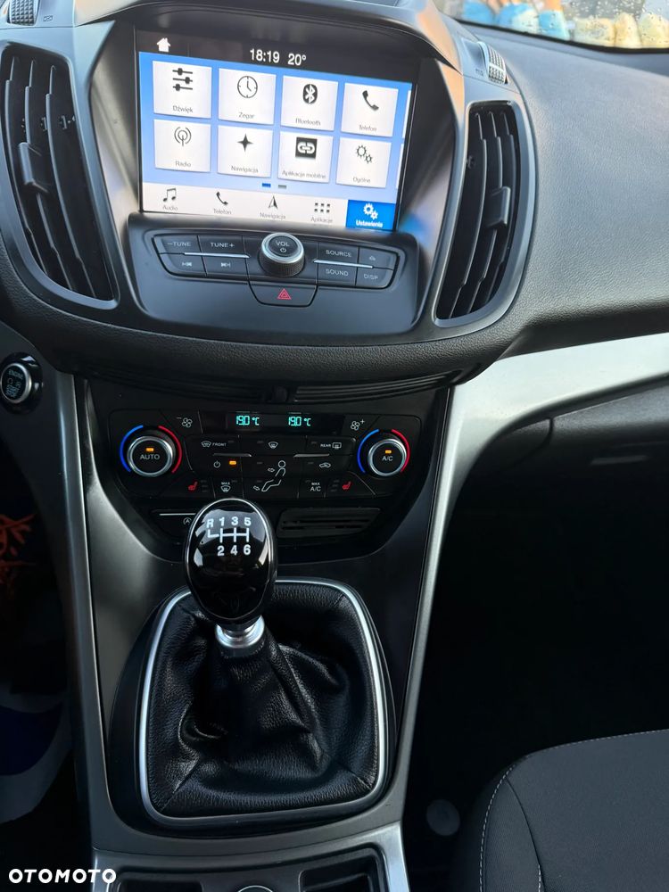 Ford Kuga 1.5 EcoBoost 2x4 Individual - 12
