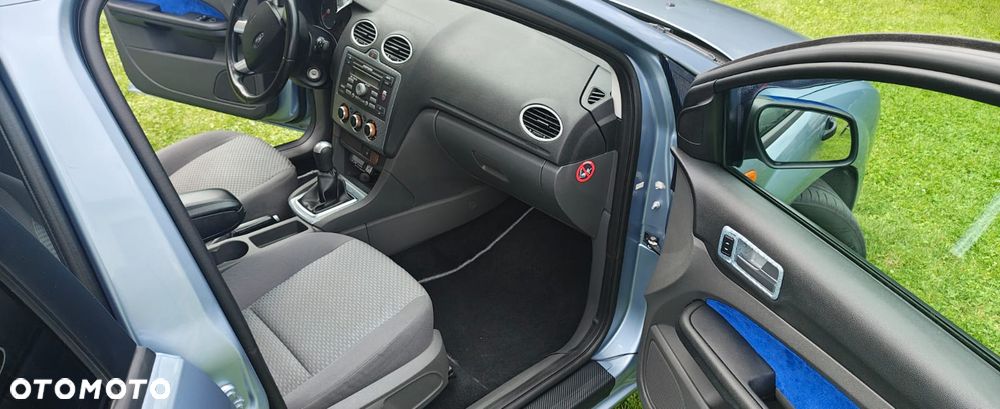 Ford Focus 1.6 16V Trend - 20