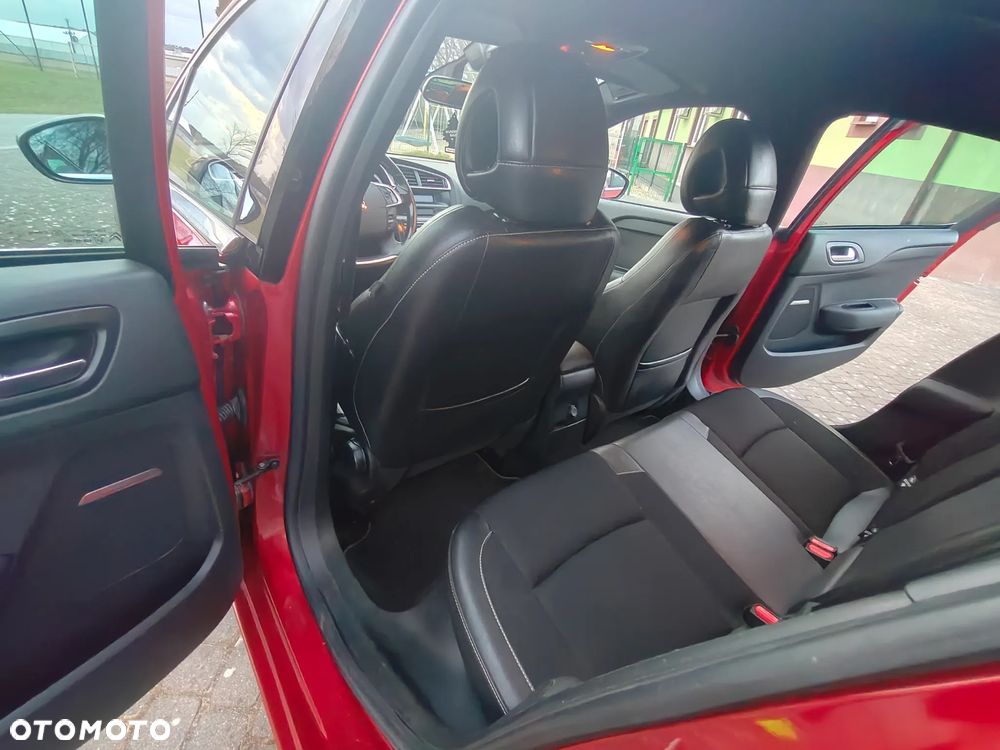 Citroën DS4 1.6 e-HDi SoChic MCP - 4