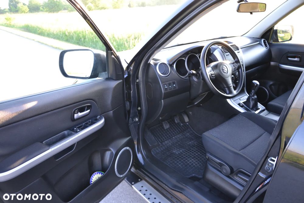 Suzuki Grand Vitara 2.0 De luxe - 10