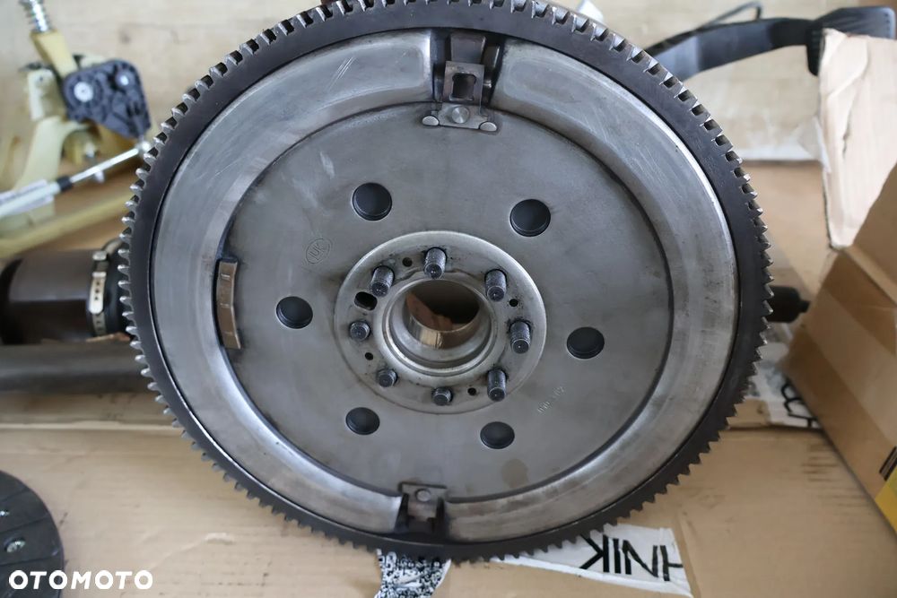 VOLVO V50 C30 S40 II 2.0 136 DIESEL 06-14 SKRZYNIA BIEGÓW ZESTAW DO PRZEKŁADKI PRZEKŁADKA PRZERÓBKA SKRZYNI BIEGÓW AUTOMAT POWERSHIFT NA MANUALNĄ MANUAL KOMPLET EUROPA 6 BIEGÓW SPRZĘGŁO KOŁO DWUMASOWE - 9