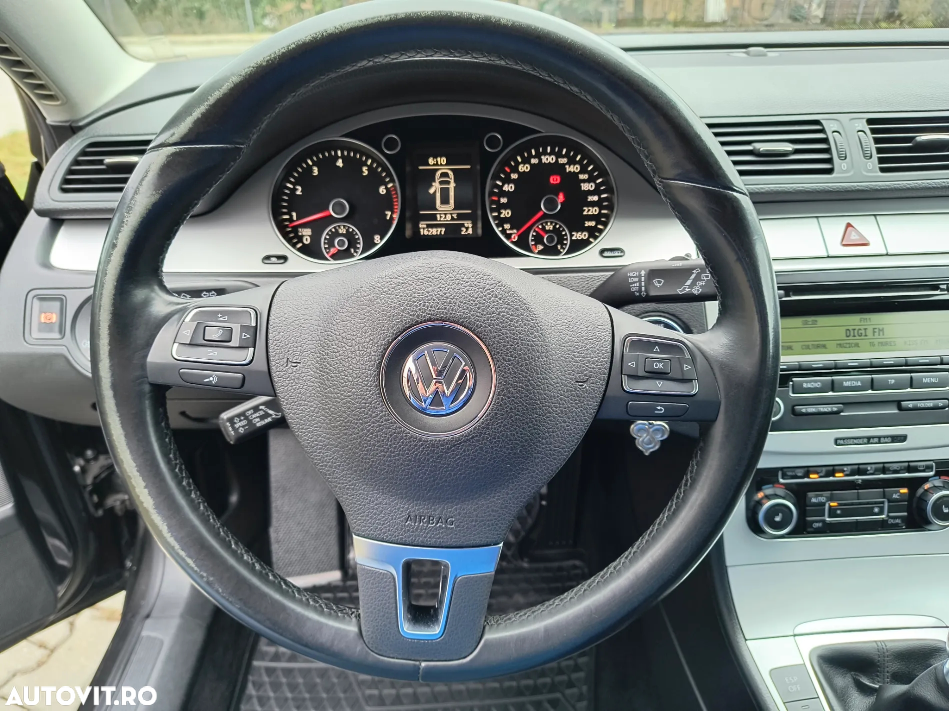 Volkswagen Passat - 29