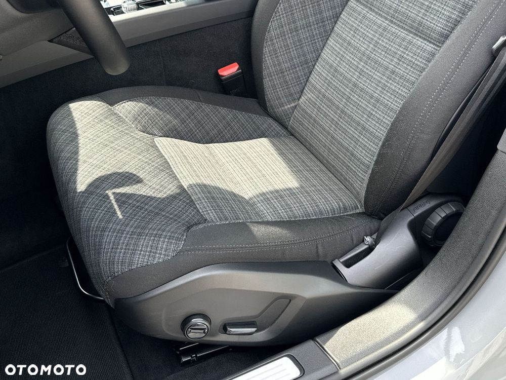 Volvo V60 Cross Country - 12