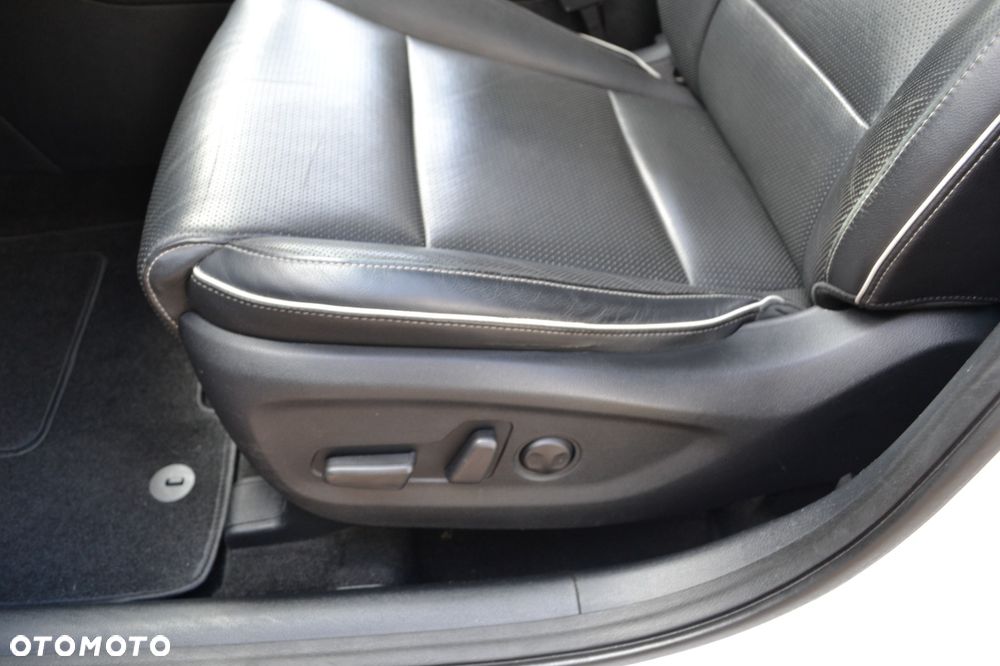 Kia Sportage 2.0 CRDI 4WD Attract - 23