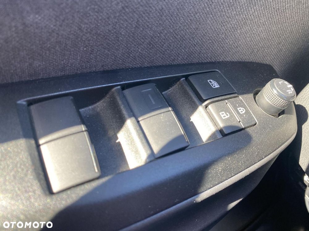 Toyota Yaris Hybrid 1.5 Style - 26