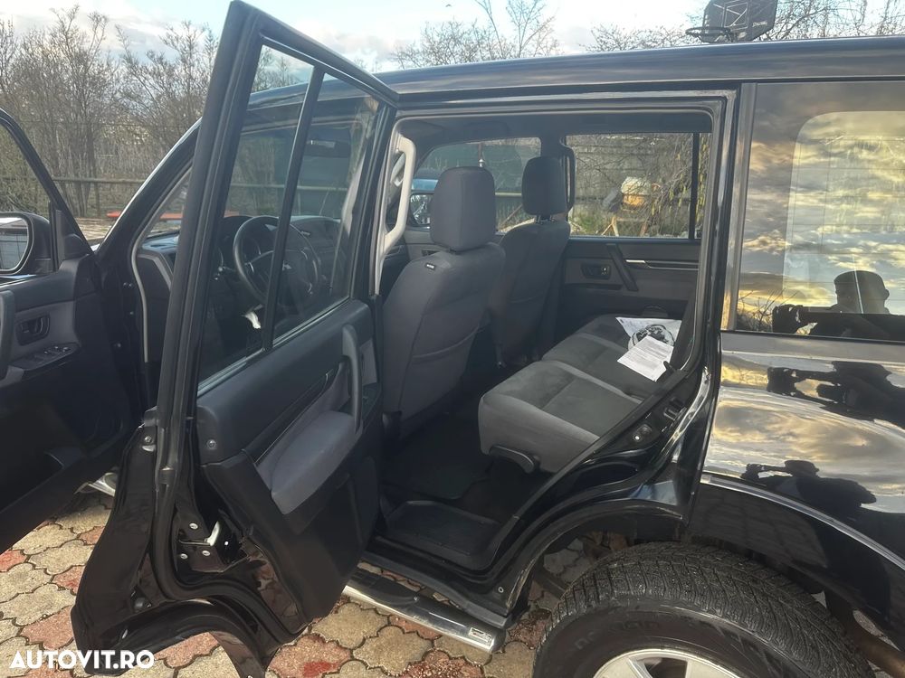 Mitsubishi Pajero LWB 3.2 DI-D Instyle M/T - 15