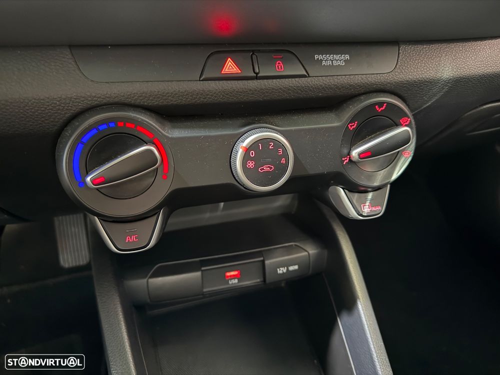 Kia Stonic 1.2 MPi Dynamic - 13