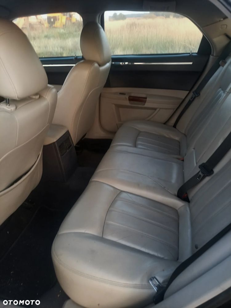 Chrysler 300C - 6