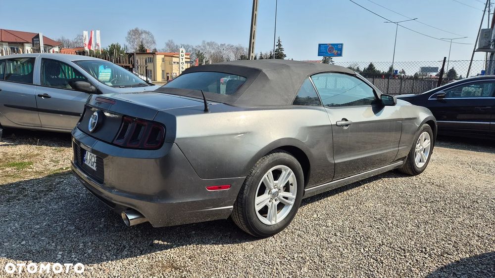 Ford Mustang 3.7 V6 - 12