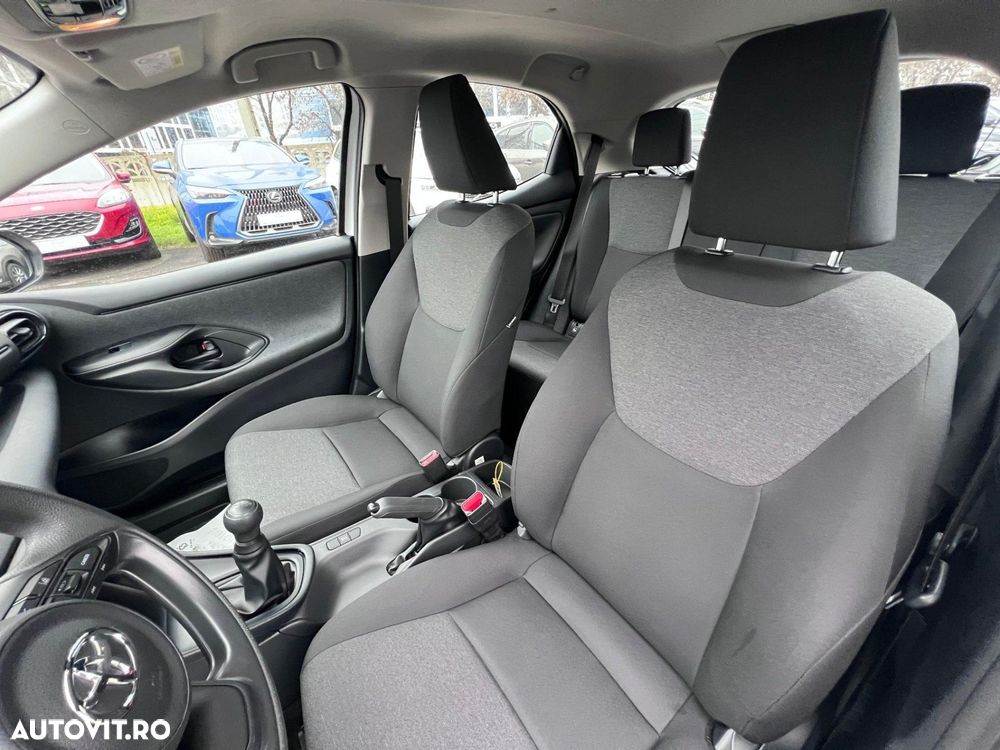 Toyota Yaris 1.0 L Eco - 10