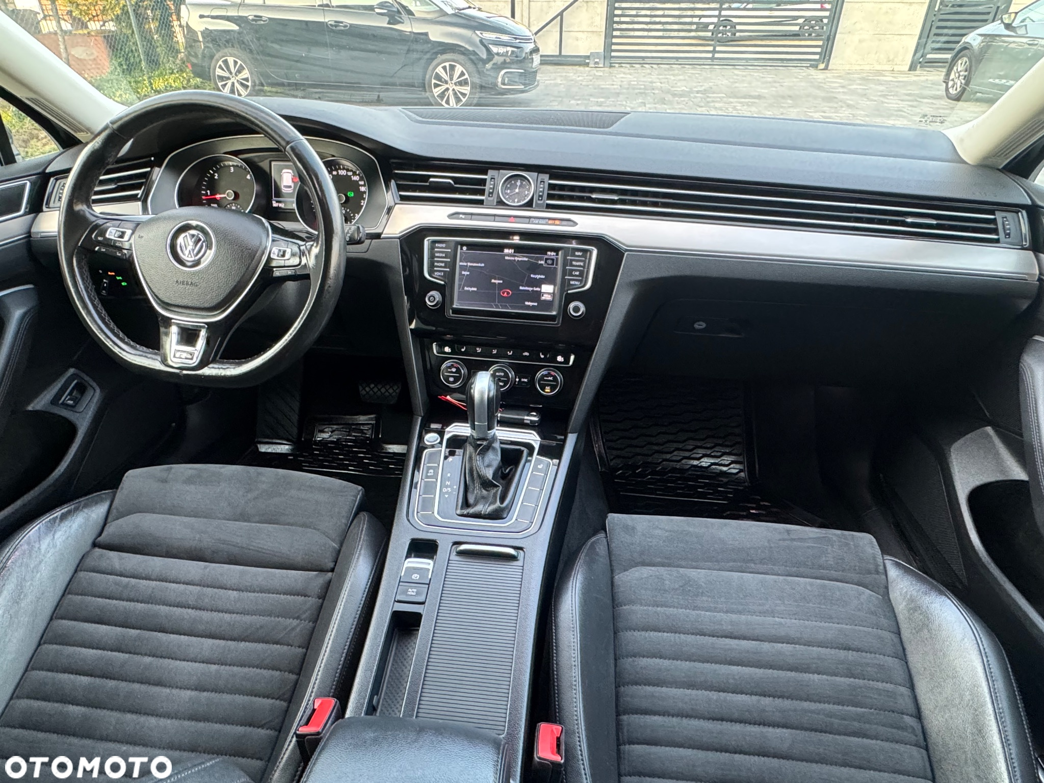Volkswagen Passat 2.0 TDI BMT Highline DSG - 16