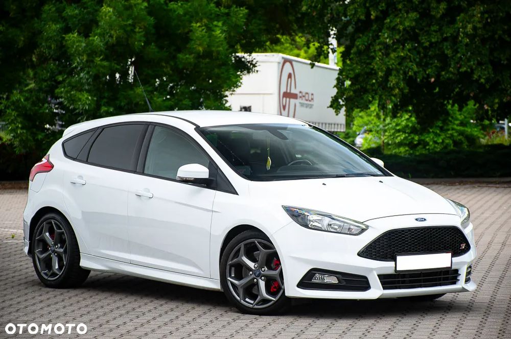 Ford Focus 2.0 TDCi ST mit Leder-Exclusiv-Paket - 4