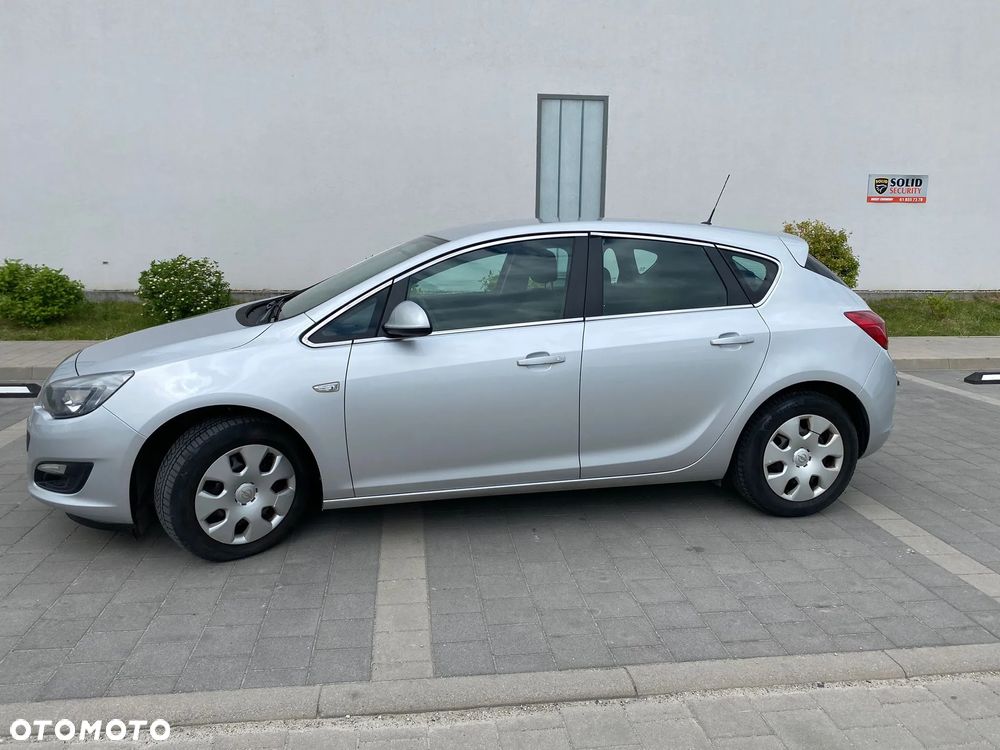 Opel Astra 1.4 T Essentia EU6 - 6