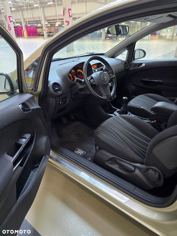 Opel Corsa 1.4 16V Innovation 110 Jahre - 16