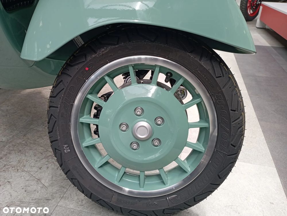 Vespa GTS - 13