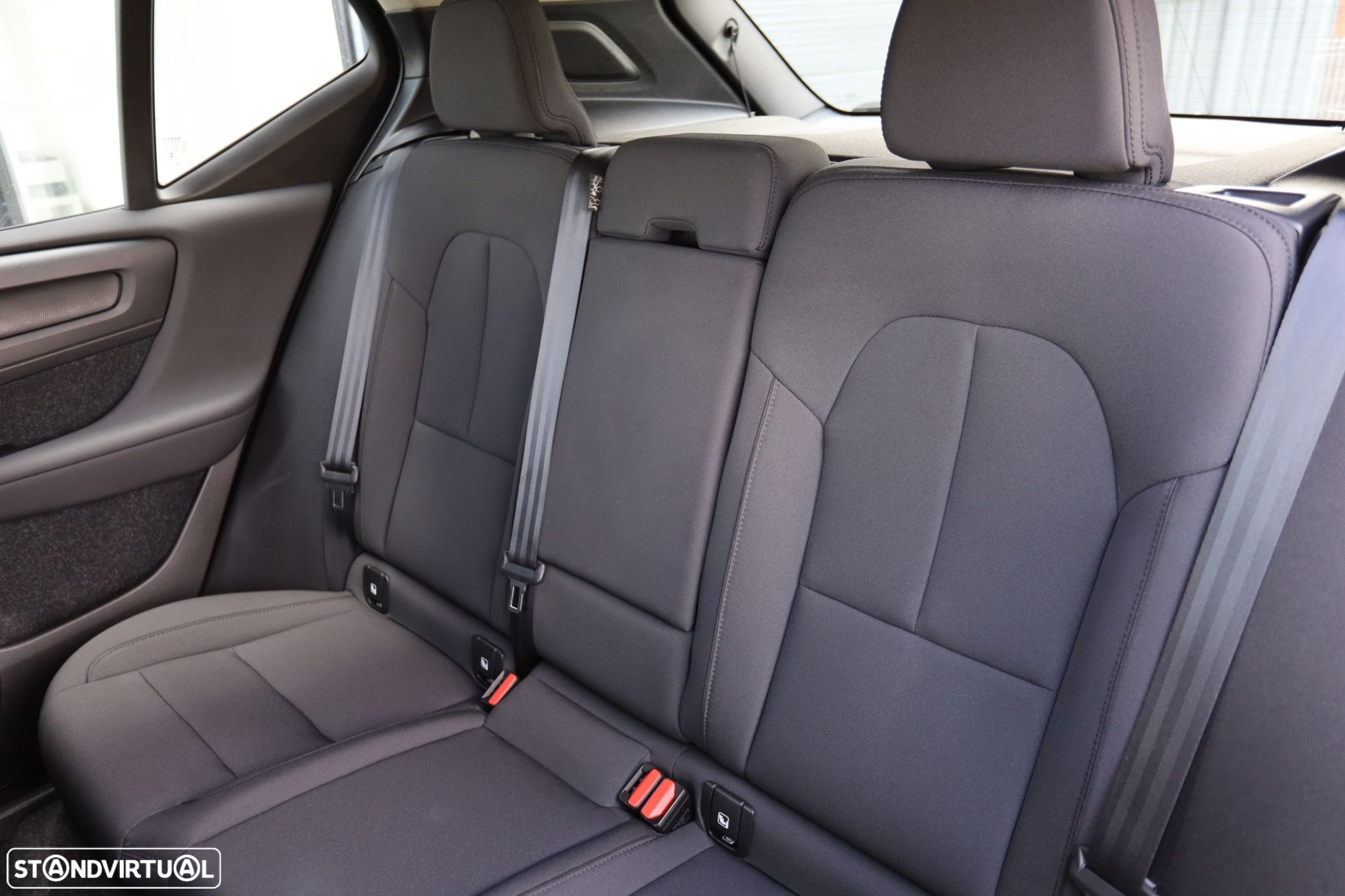 Volvo XC 40 2.0 D3 Momentum Plus - 23