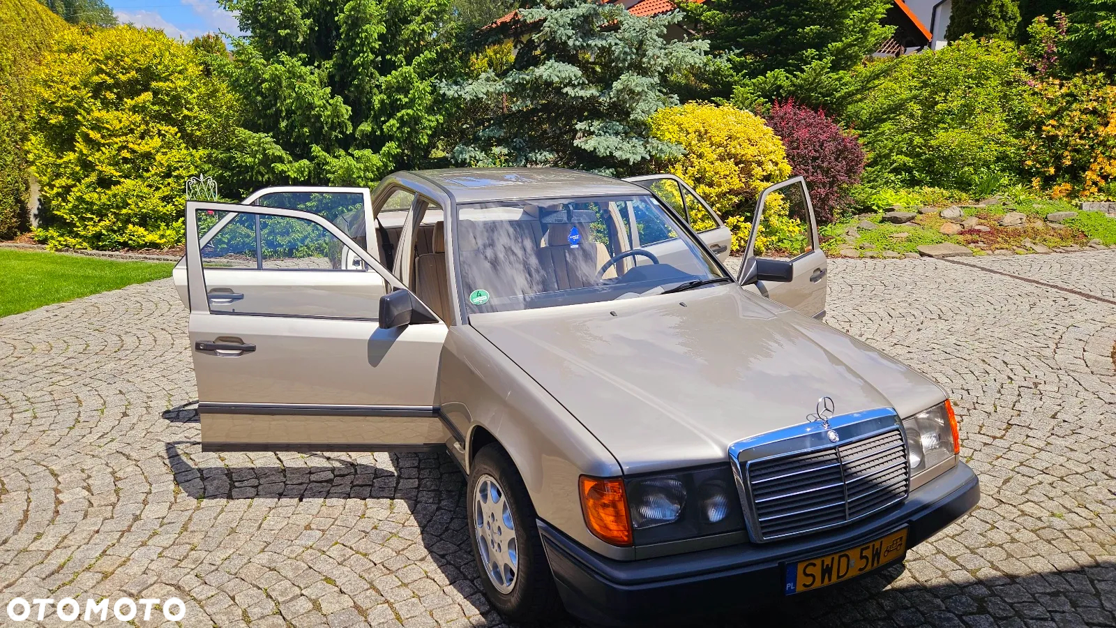 Mercedes-Benz W124 (1984-1993) - 29