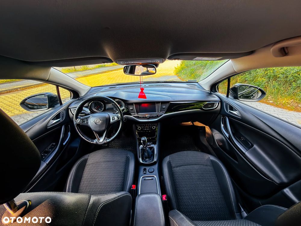 Opel Astra 1.6 CDTI Enjoy - 10