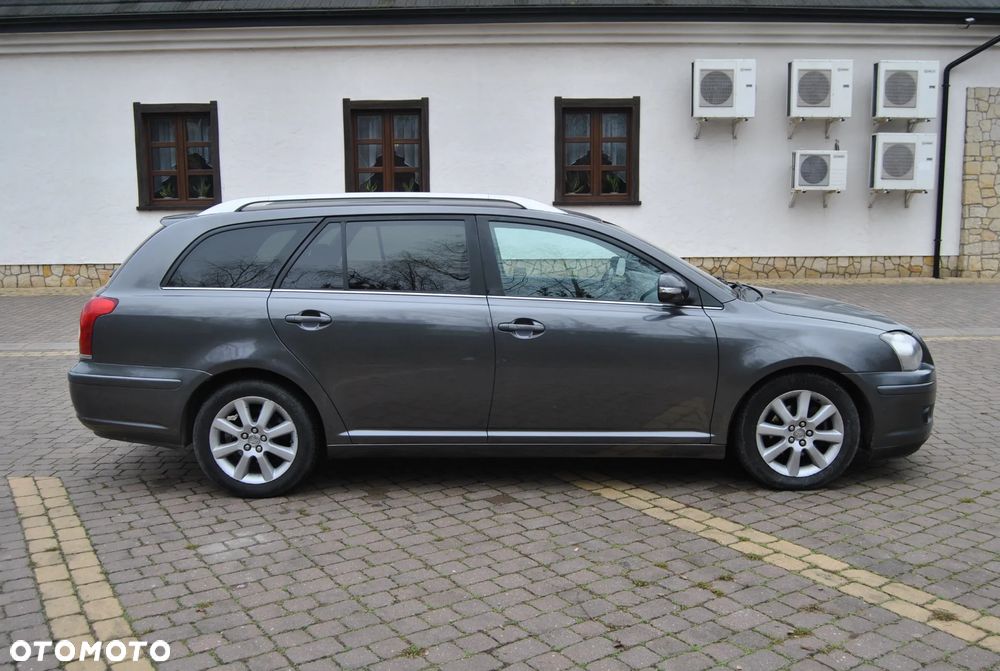 Toyota Avensis 1.8 VVT-i Sol - 15