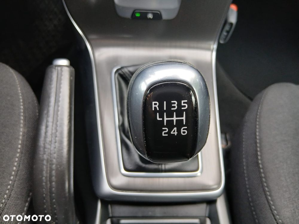 Volvo V40 D2 - 31
