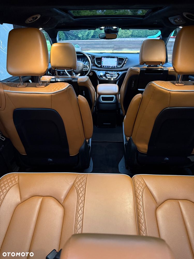 Chrysler Pacifica - 13