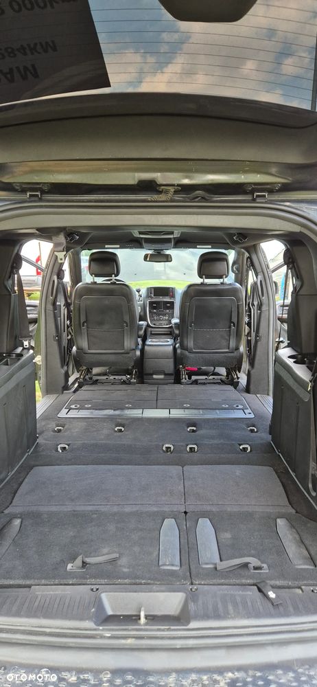 Dodge Grand Caravan - 20