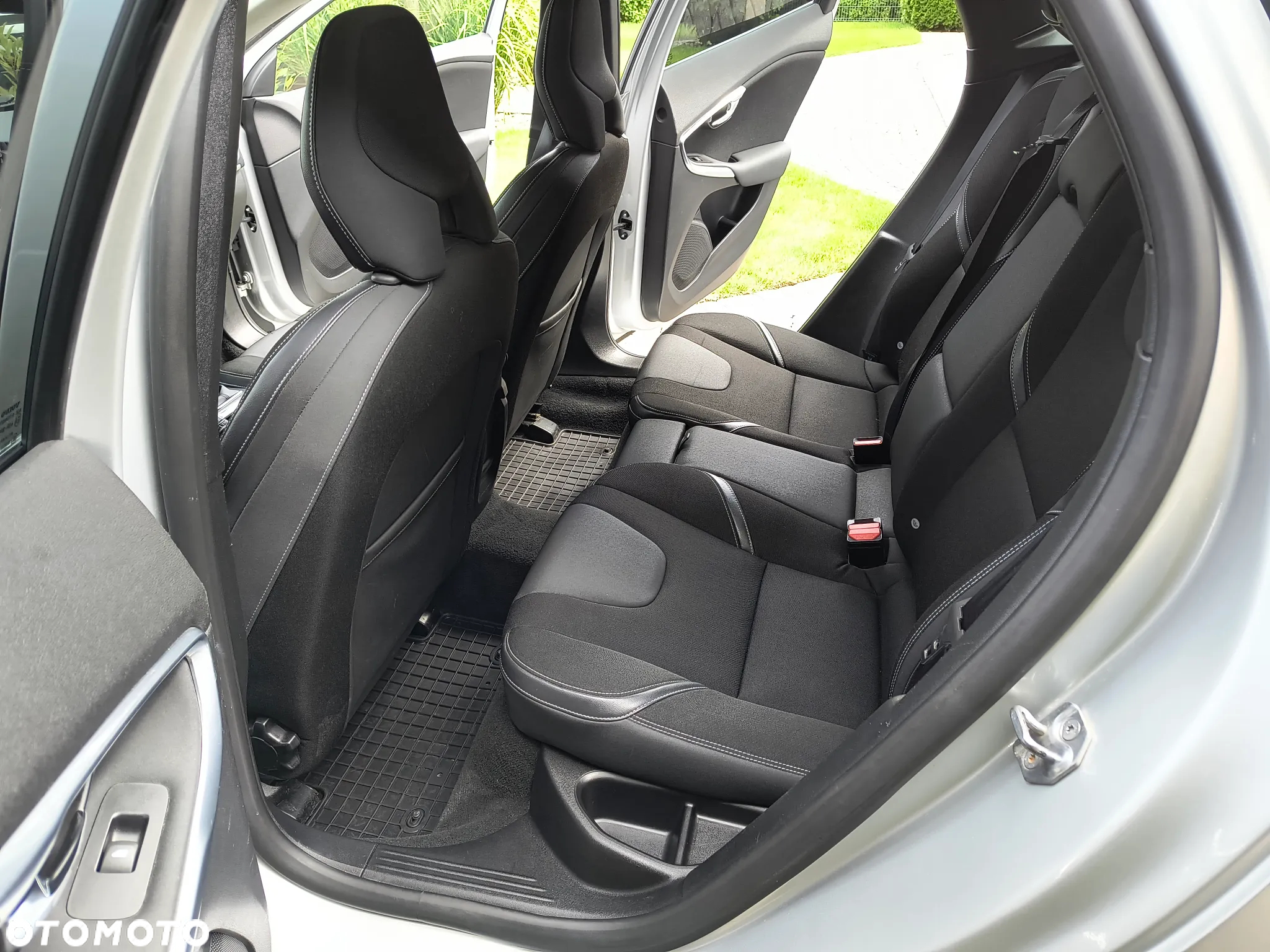 Volvo V40 D2 Momentum - 17