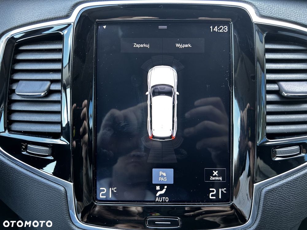 Volvo XC 90 - 31