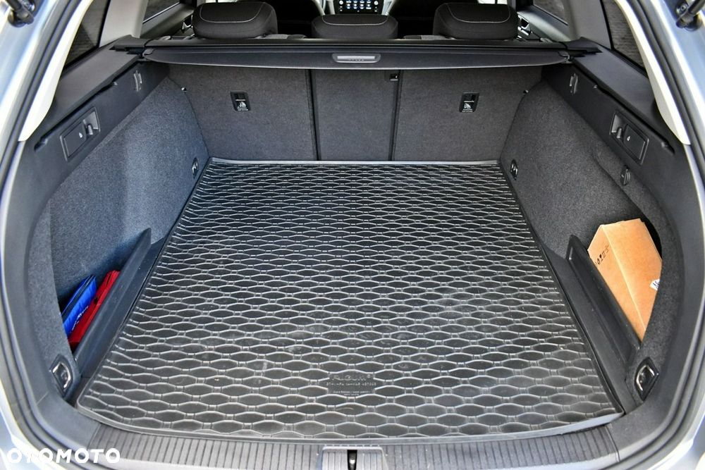 Volkswagen Passat Variant 2.0 TDI EVO Business DSG - 28