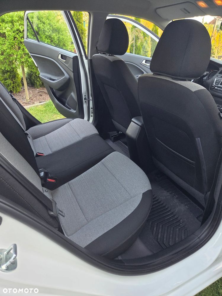 Hyundai i20 1.2 Intro Edition - 27