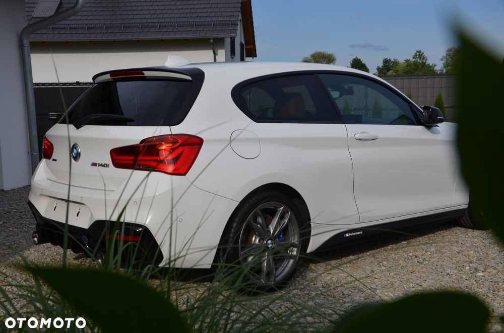 BMW 1M - 3