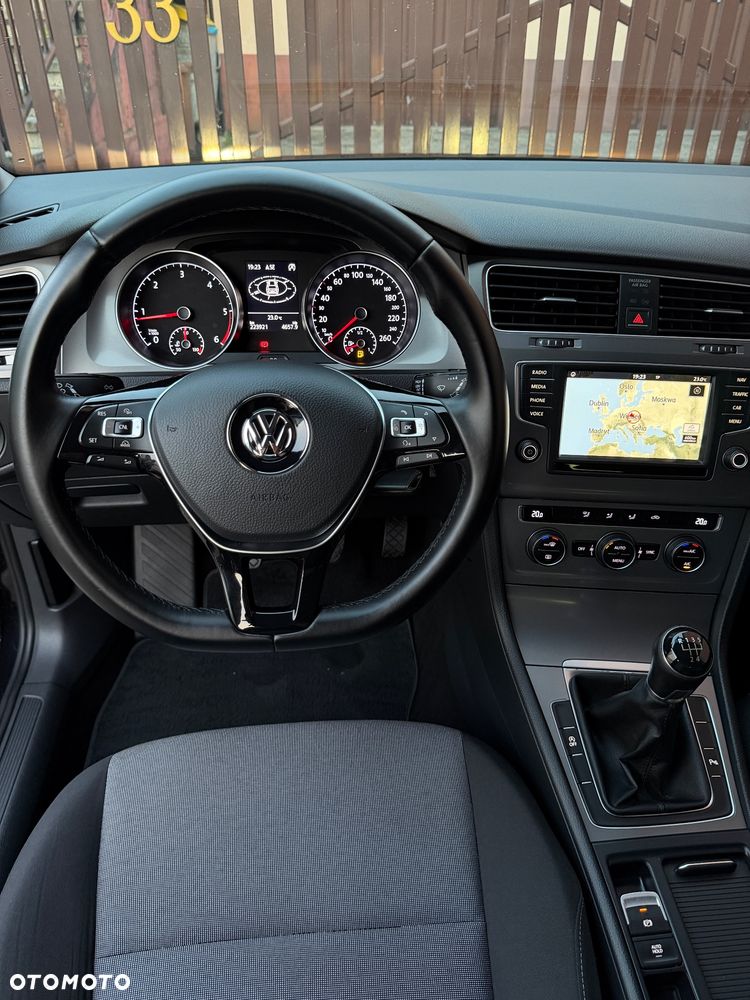 Volkswagen Golf 1.6 TDI BlueMotion Trendline - 16