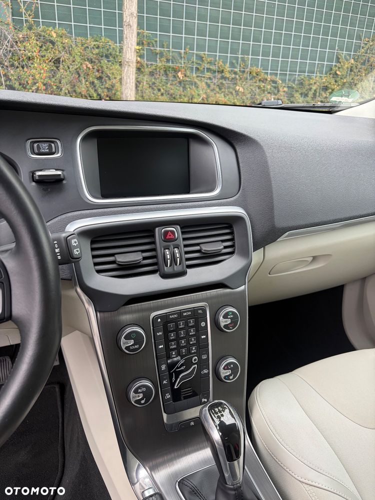Volvo V40 - 21