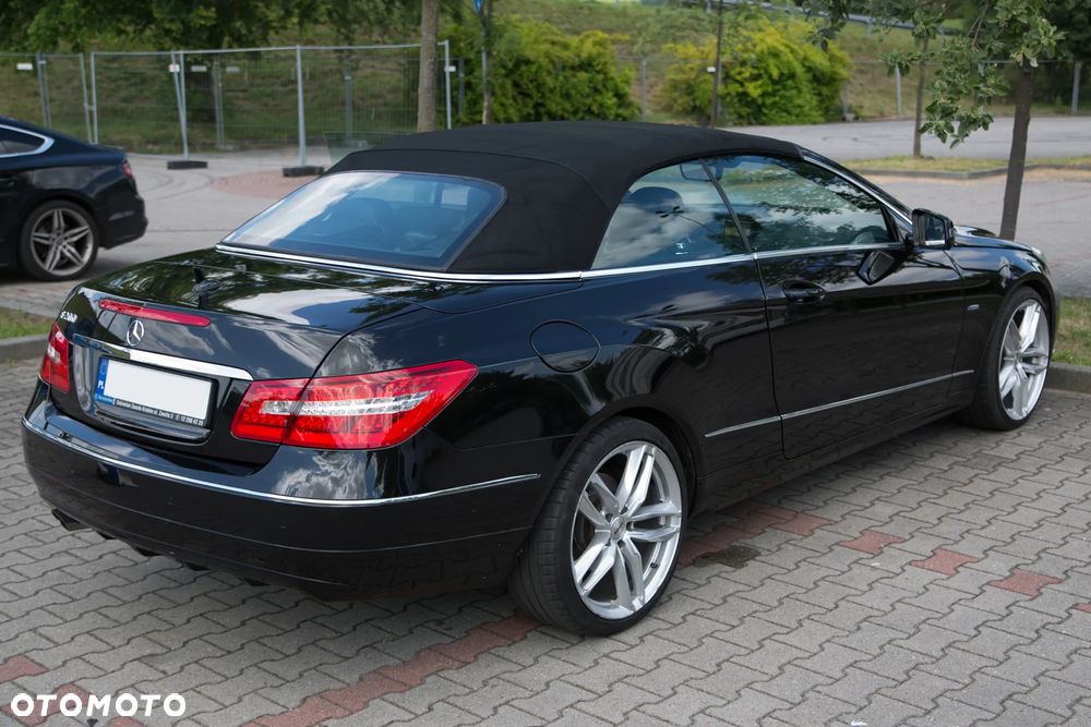 Mercedes-Benz Klasa E 200 CGI BlueEFFICIENCY Automatik Elegance - 6