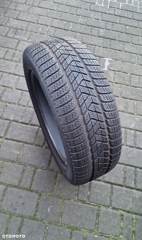 Opona Zimowa Pirelli Scorpion Winter 235/55R19 105V  1 szt 4119