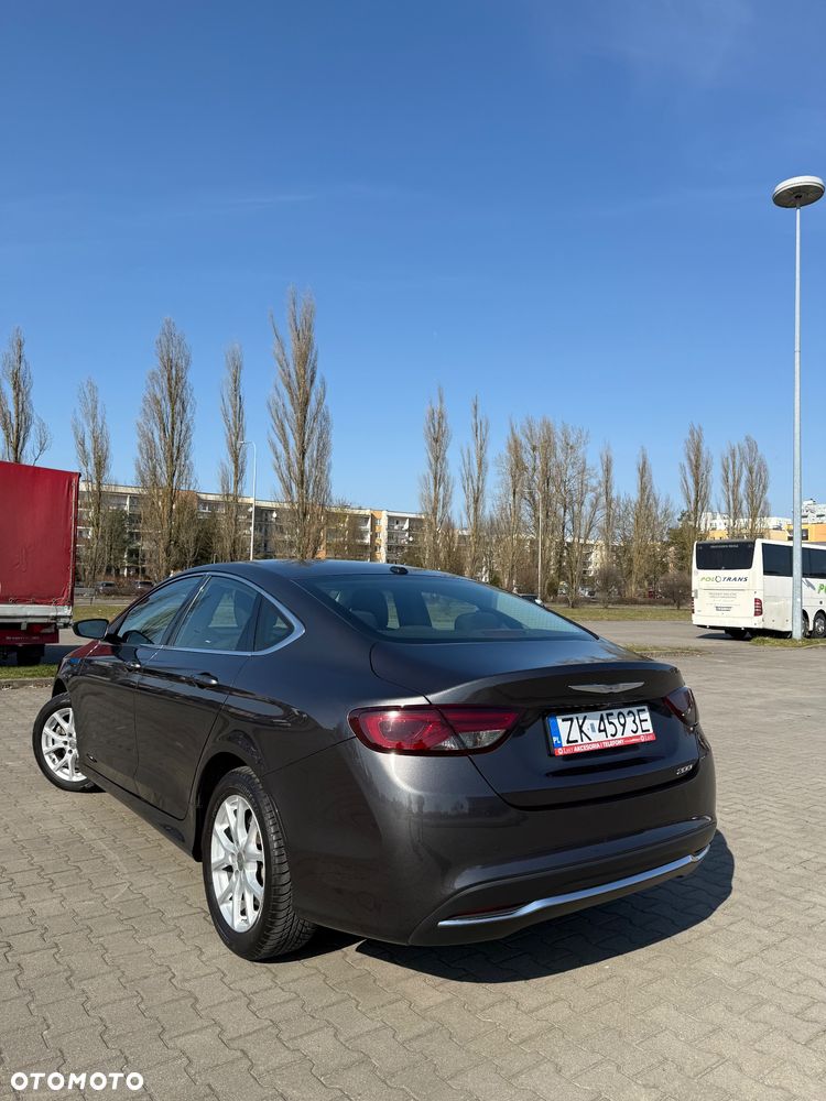 Chrysler 200 - 3