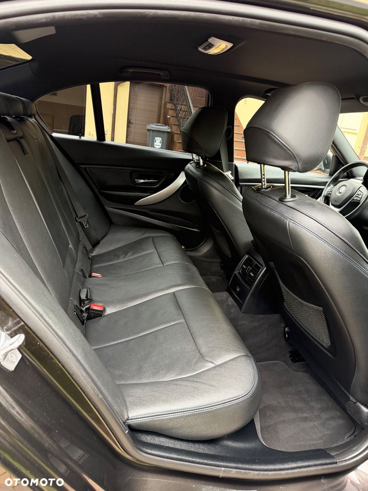 BMW Seria 3 320d Efficient Dynamic Edition Blue Performan Luxury Line - 29