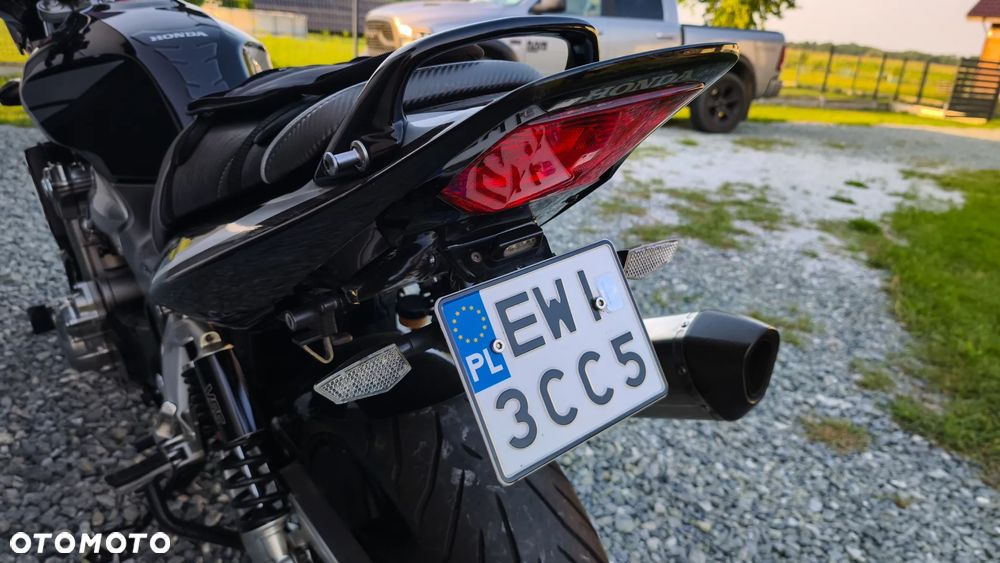 Honda CB - 22