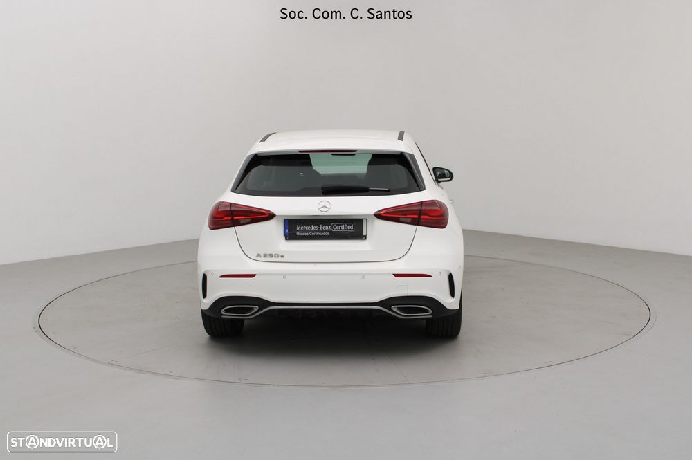 Mercedes-Benz A 250 e AMG Line - 6
