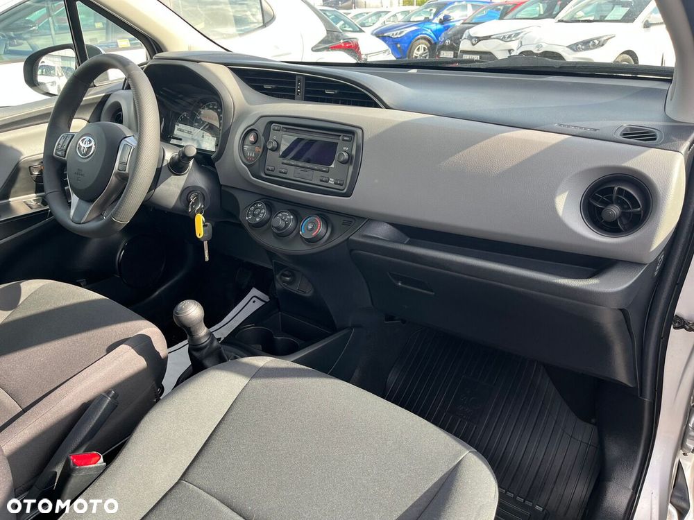 Toyota Yaris - 6