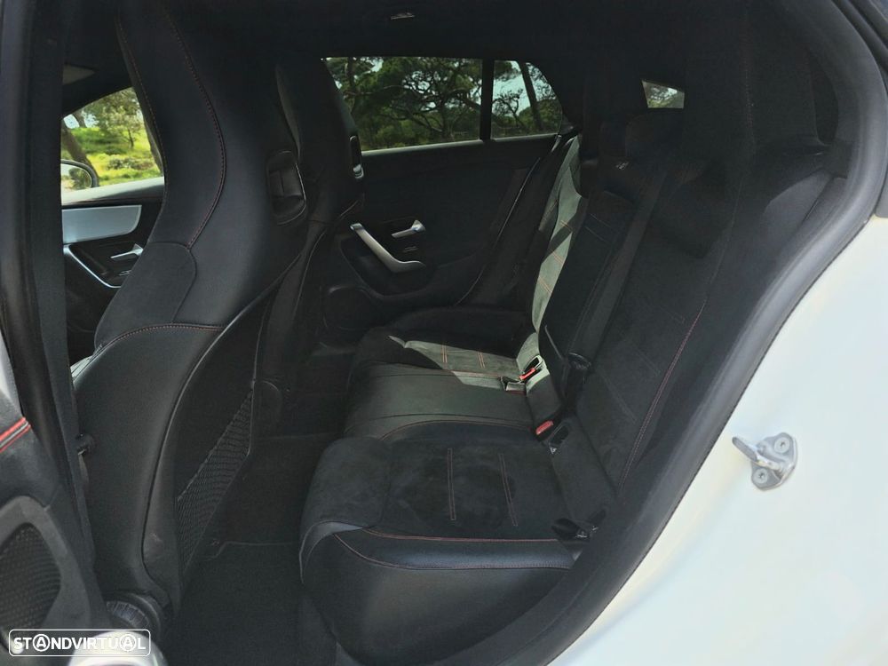 Mercedes-Benz CLA 180 d 7G-DCT - 12