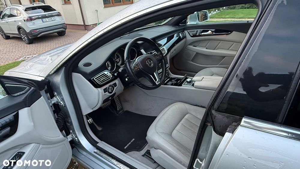 Mercedes-Benz CLS 350 CDI 4-Matic BlueEff - 17