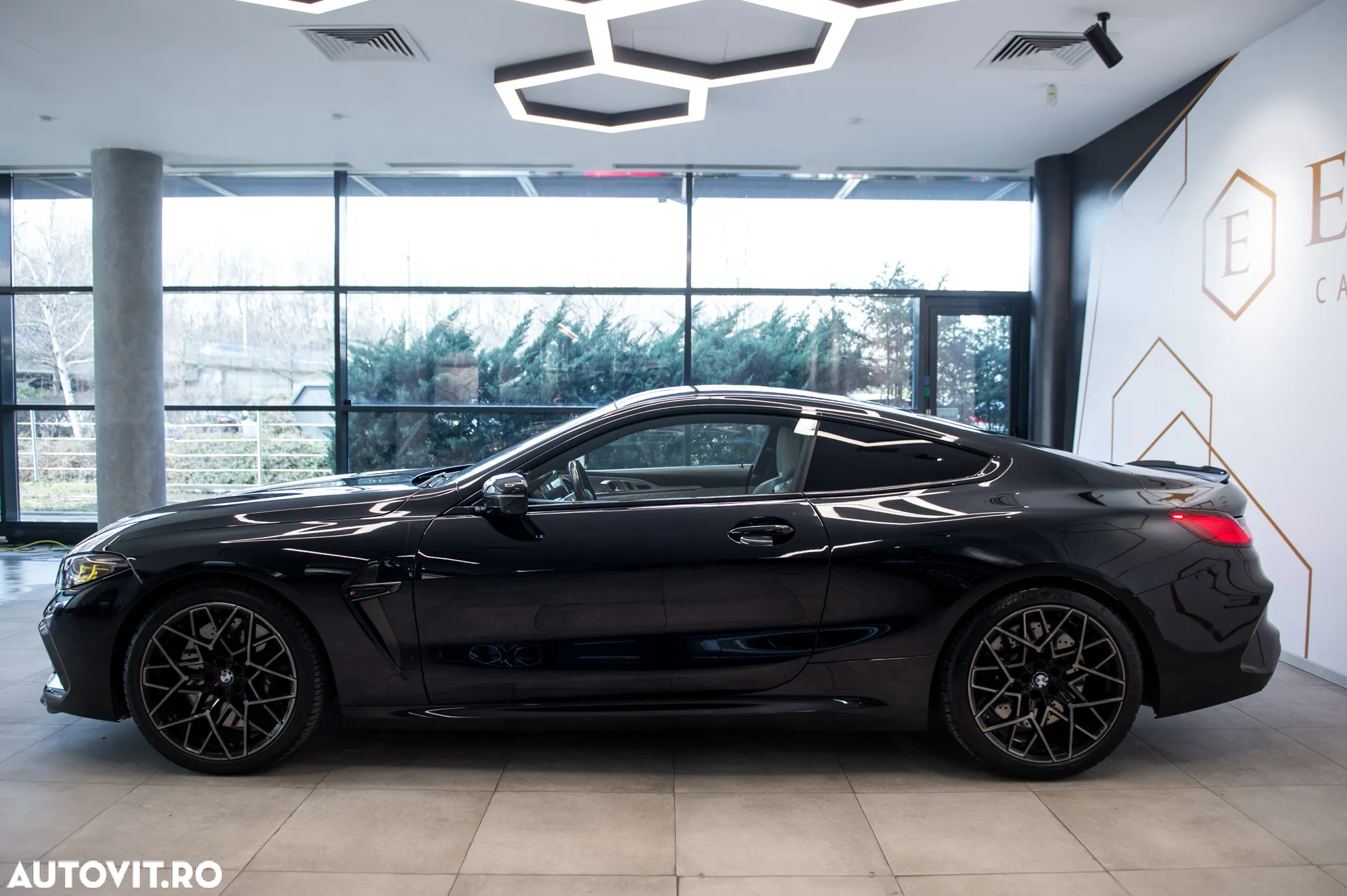 BMW M8 Competition - 4