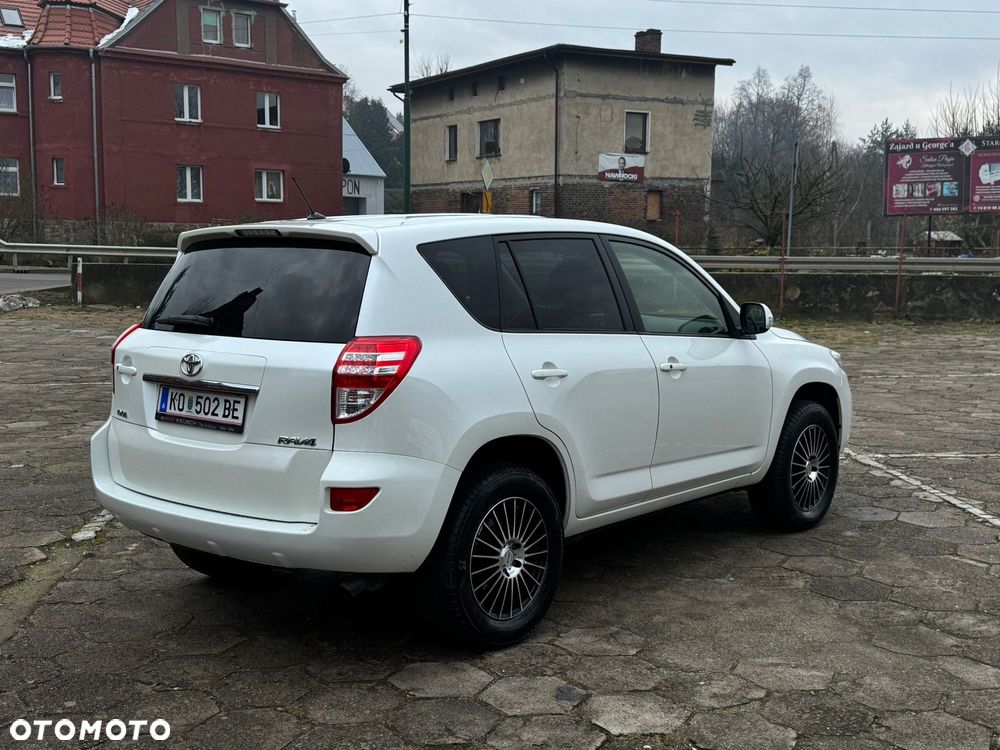 Toyota RAV4 2.2 D-4D Premium - 4