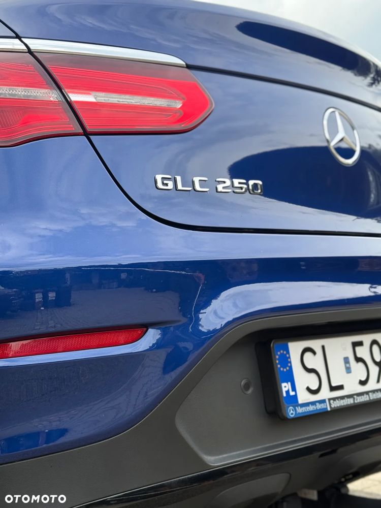 Mercedes-Benz GLC 250 4Matic 9G-TRONIC AMG Line - 4