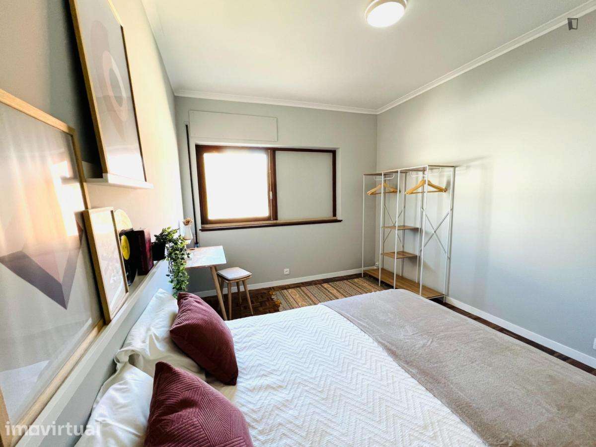 Quarto - localizado em Bairro do Sol Coimbra - Grande imagem: 3/8